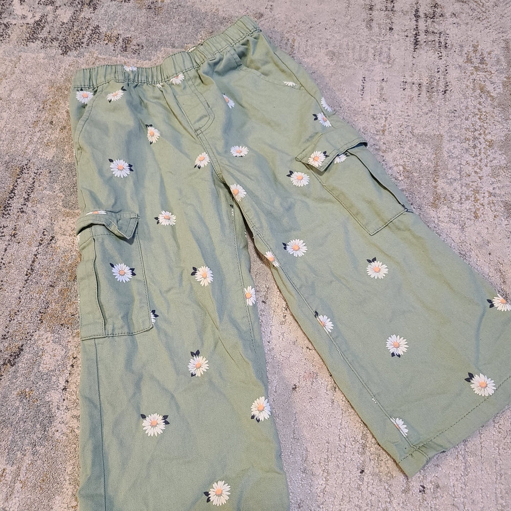 Derek Heart Green Kids Cargo Jeans with Daisy Print